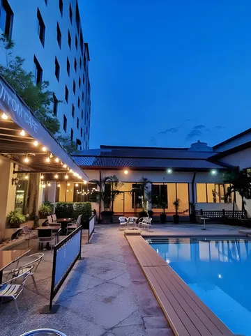 รูปภาพของโรงแรมสองพันบุรี