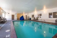 Comfort Inn Auburn - Seattle - Pools