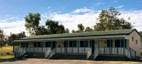 Cattle Camp Hotel - Parkplatz