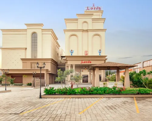 Lords Inn Jamnagar - Motikhavdi Hôtels à : Jamnagar