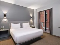 ذا ليكس نيويورك Hotels near إيرفينغ بلازا