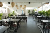 FabHotel Holiday Suites