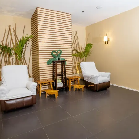 Days Hotel by Wyndham Iloilo