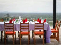 Sky Hill Villa Surattthani - Breakfast