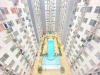 Roomy 2Br Apartment at Jarrdin Cihampelas Apartment by Travelio - Apartments