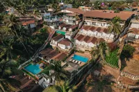 Stone Wood Beach Resort, Vagator - parking