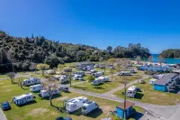 Kaiteriteri Recreation Reserve Cabins - parking