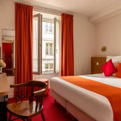 Hôtel Saint Roch Hotel dekat Stasiun Metro Pyramides