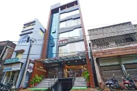 Hotel Ekta International !! 300 MTS from Baba Baidyanath Dham Temple !! - 3성급