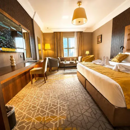 Crown Town Hotel