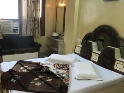 Shree Jee Darshan Hotel