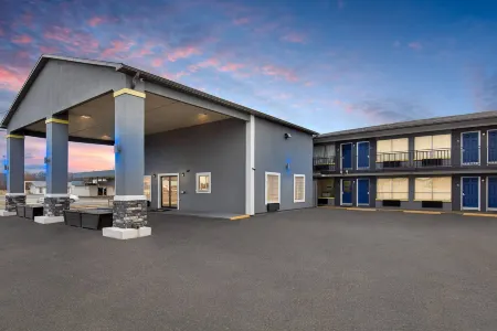 Days Inn by Wyndham Carlisle