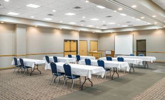 AmericInn by Wyndham Aberdeen Event Center