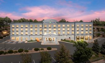 Elevation Inn & Suites, Trademark Collection by Wyndham