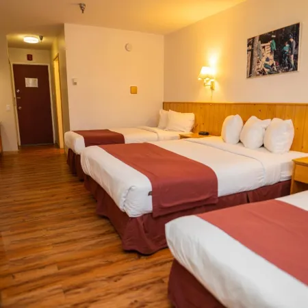 Canadas Best Value Inn River View Hotel