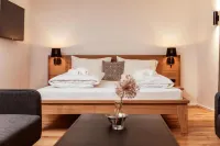 The Salt Townhouse Hotels in Hallein