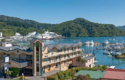 Beachcomber Inn Picton Hotels in Picton