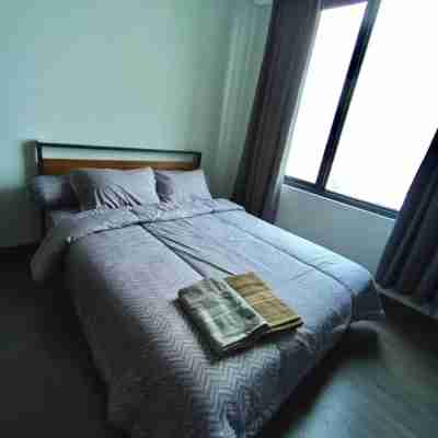 Luxurious Apartement Southgate Residence AEON Mall Tj Barat Rooms