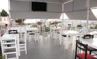 Bebi Hotel and Apartments