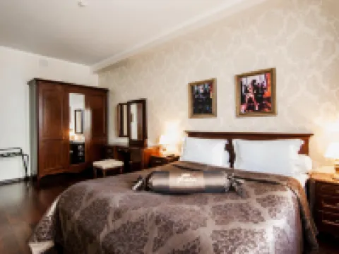 Plaza Hotel โรงแรมในลีเปตสค์