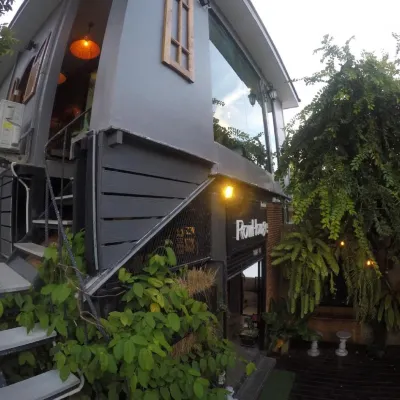 Rowhou8e Hostel Hua Hin 106 Các khách sạn gần Bãi biển Chiva-Som