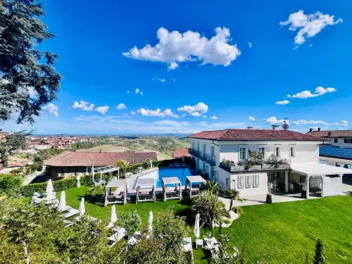 Villa Nonna Cicci Boutique Hotel - Spa Hotels in Pralormo