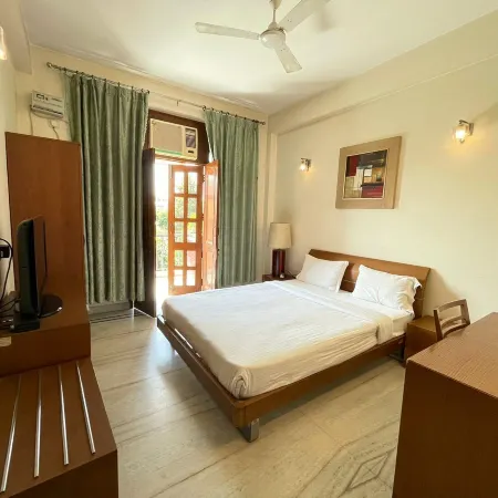 BedChambers Serviced Apartments, Sector 45