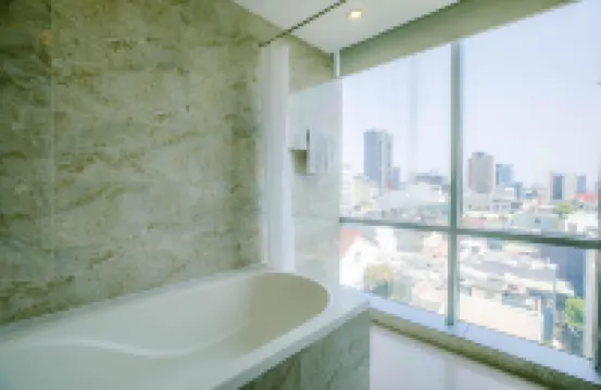 Nhat Linh Hotel & Suites Da Nang