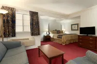 Travelodge by Wyndham Redding CA