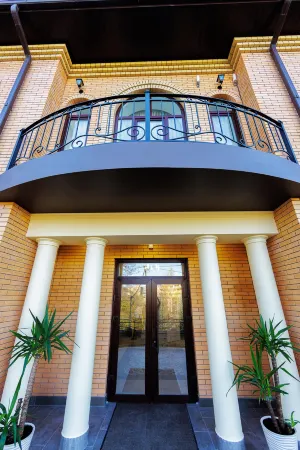 Grig's Hotel (Григ'с)