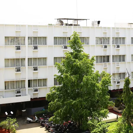 Hotel Rajvihar Deluxe