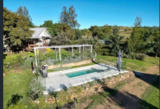 老教堂家庭旅館 布納酒店