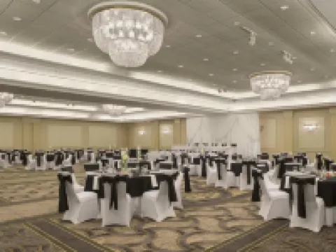 シェラトン スイーツ アクロン カイヤホガ フォールズ サミットのホテル