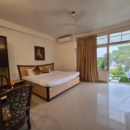 Hotel Karnavati
