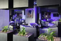 Anezi Tower Hotel - bar