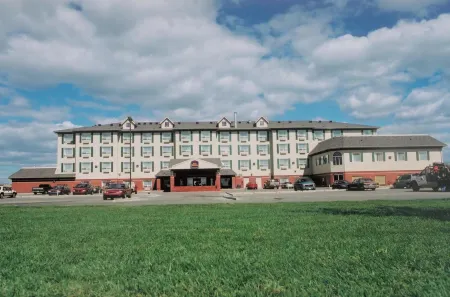 Best Western Grande Prairie Hotel  Suites Отели в г. Гранд-Прери