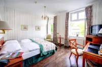 Gräflicher Park Health & Balance Resort - parking