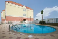 Country Inn & Suites by Radisson, Crestview, FL - Pools