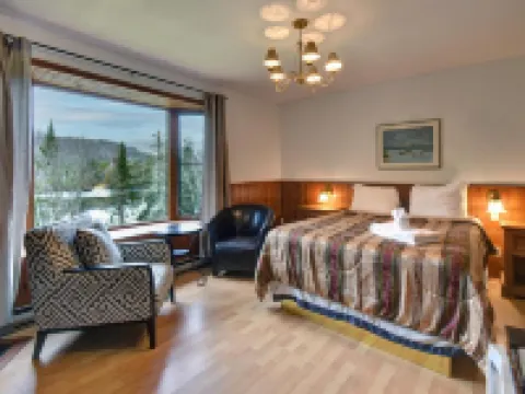 Hôtel du Lac Lenore Hotels in Sainte-Adele