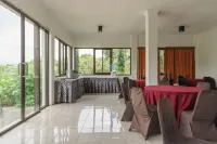 RedDoorz Plus @ Hotel Negeri Baru Lodaya Puncak - Aamiainen