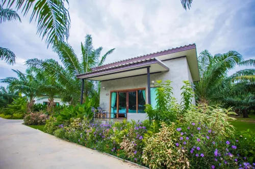 Palm Pran Resort
