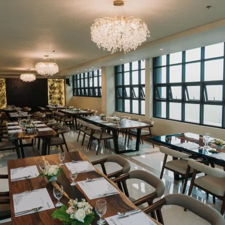 Rosepine Hotel