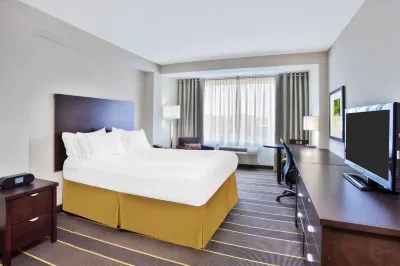 Holiday Inn Express Sault Ste Marie Hotels near Zoo Zoo