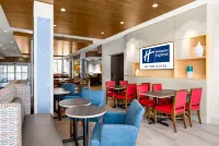 Holiday Inn Express & Suites SANFORD- LAKE MARY by IHG