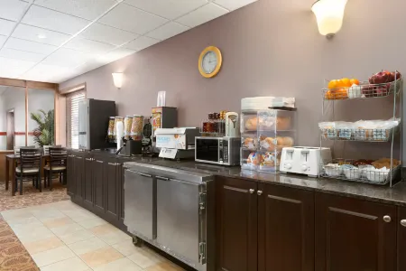 Travelodge by Wyndham Meadow Lake