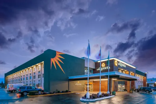 La Quinta Inn & Suites by Wyndham Seattle Federal Way Hotels in Federal Way