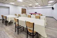 Super 8 by Wyndham Henrietta/Rochester Area Hotels in Henrietta