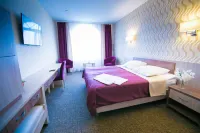 Aldan Hotel - Pools