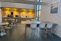Days Inn & Suites by Wyndham Wausau Hotel a Weston