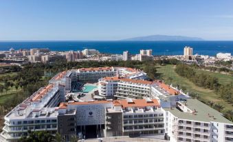 Gara Suites Golf & Spa